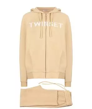 Спортивные костюмы