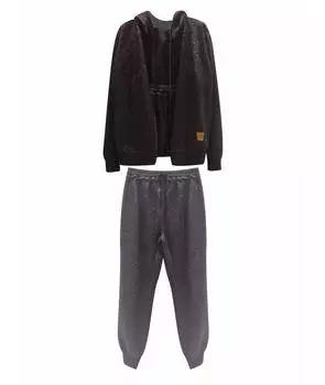 Спортивные костюмы