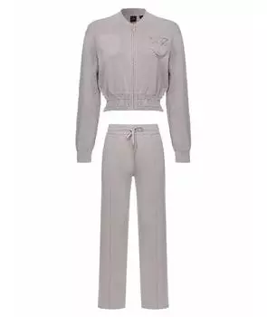 Спортивные костюмы