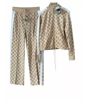 Спортивные костюмы