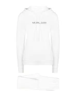 Спортивные костюмы