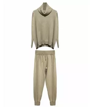 Спортивные костюмы