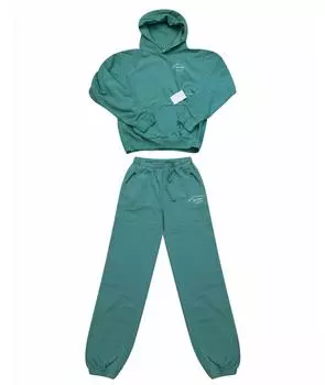 Спортивные костюмы