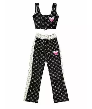 Спортивные костюмы