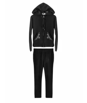 Спортивные костюмы