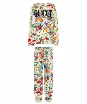 Спортивные костюмы