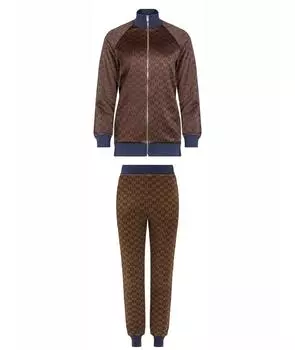 Спортивные костюмы