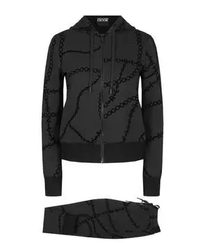 Спортивные костюмы