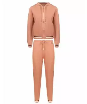 Спортивные костюмы