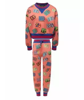 Спортивные костюмы