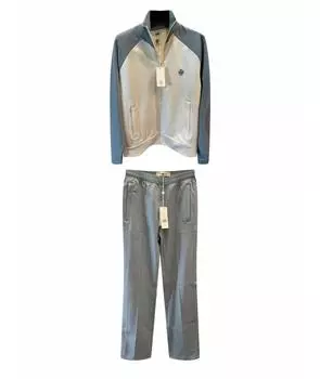 Спортивные костюмы