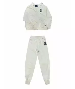 Спортивные костюмы