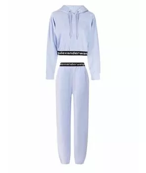 Спортивные костюмы