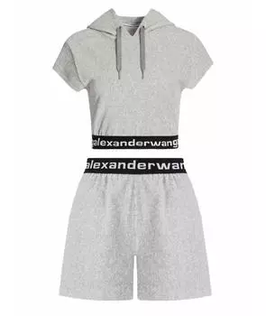 Спортивные костюмы