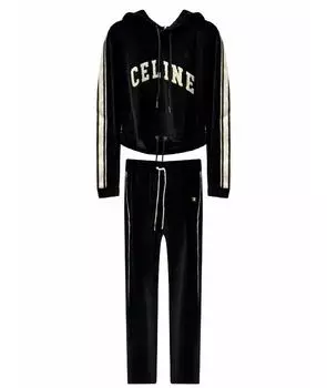 Спортивные костюмы