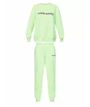 Спортивные костюмы