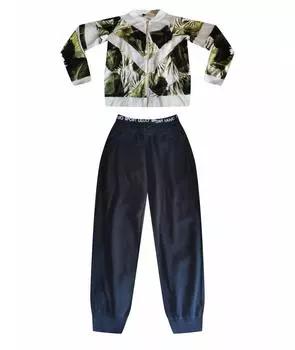 Спортивные костюмы