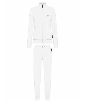 Спортивные костюмы