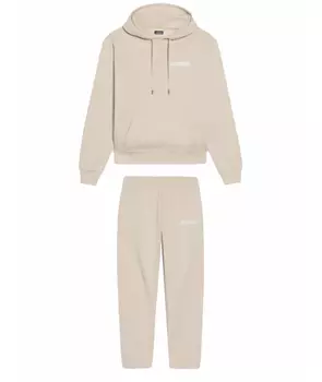 Спортивные костюмы