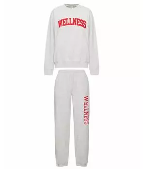 Спортивные костюмы