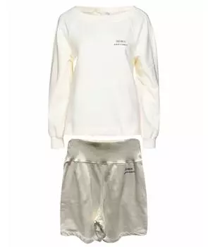 Спортивные костюмы