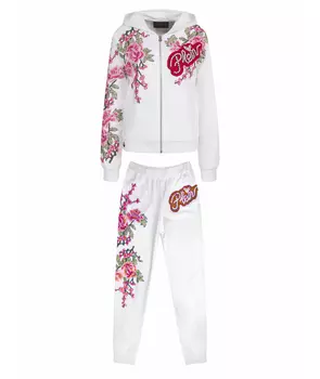 Спортивные костюмы