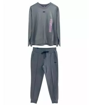 Спортивные костюмы