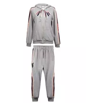 Спортивные костюмы