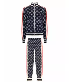 Спортивные костюмы