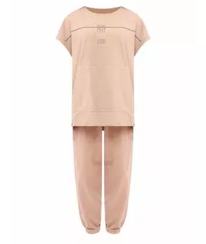 Спортивные костюмы