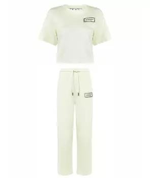 Спортивные костюмы