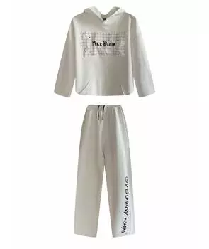 Спортивные костюмы