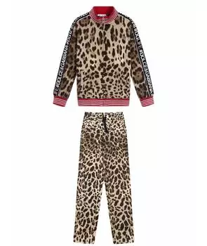 Спортивные костюмы