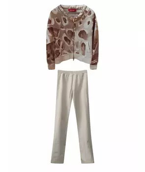 Спортивные костюмы