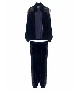 Спортивные костюмы