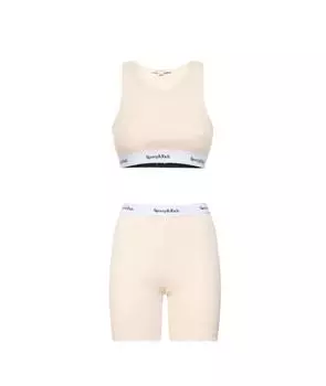 Спортивные костюмы