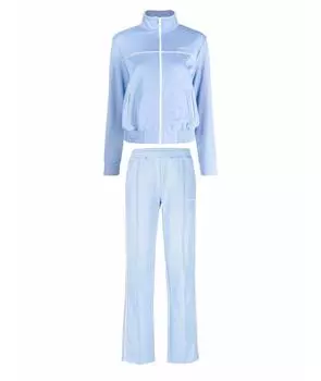 Спортивные костюмы