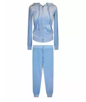 Спортивные костюмы