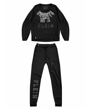 Спортивные костюмы