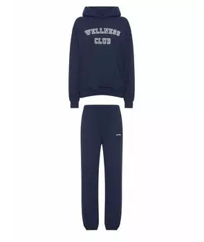 Спортивные костюмы