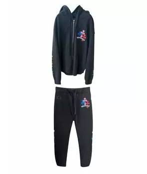 Спортивные костюмы