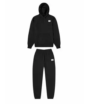 Спортивные костюмы