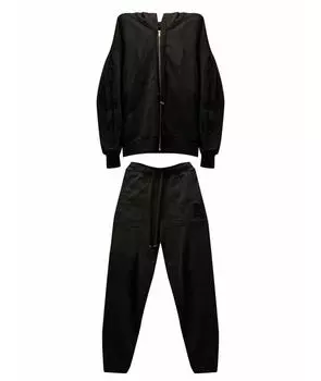 Спортивные костюмы