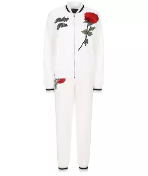 Спортивные костюмы