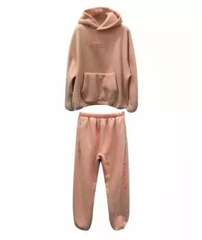 Спортивные костюмы