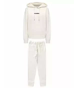 Спортивные костюмы