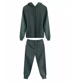 Спортивные костюмы