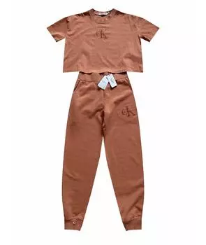 Спортивные костюмы