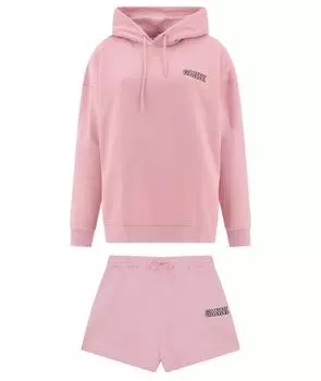 Спортивные костюмы