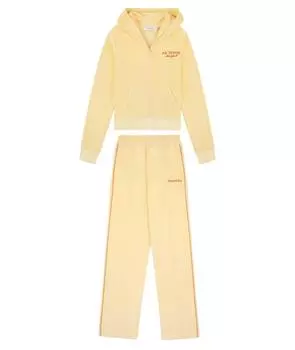 Спортивные костюмы